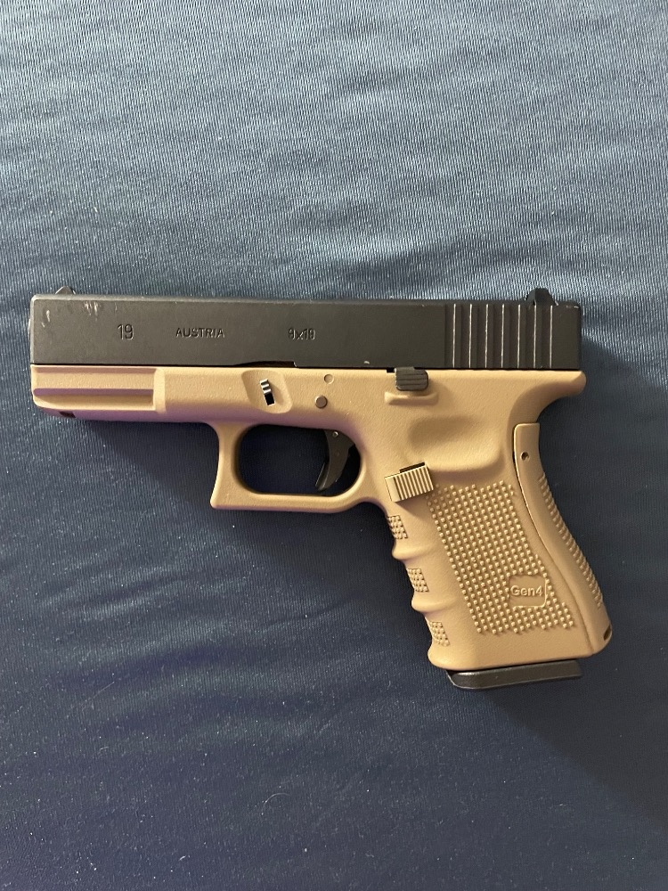 Airsoftová pistole Glock 19 Gen.4