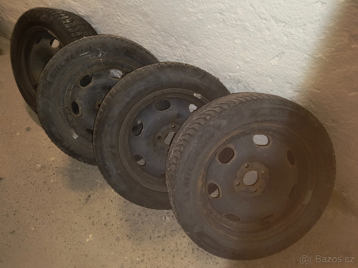 Sada 4 autokol včetně gum
