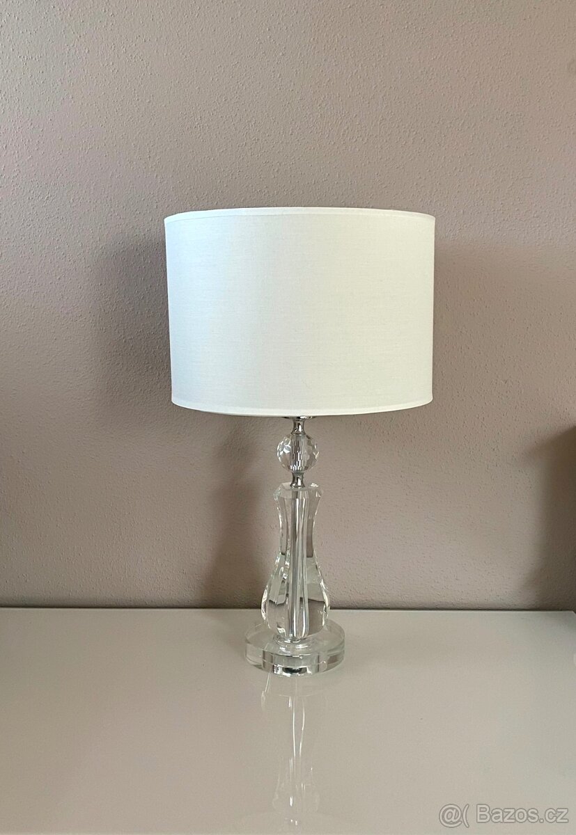 Luxusní stolní lampa