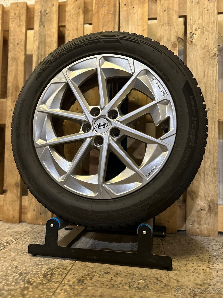Alu kola 5x114.3 r9 s pneu (zr35)