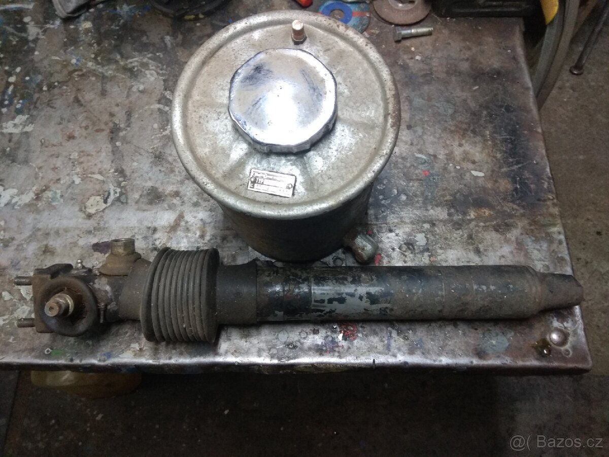 Posilovač řízení Zetor