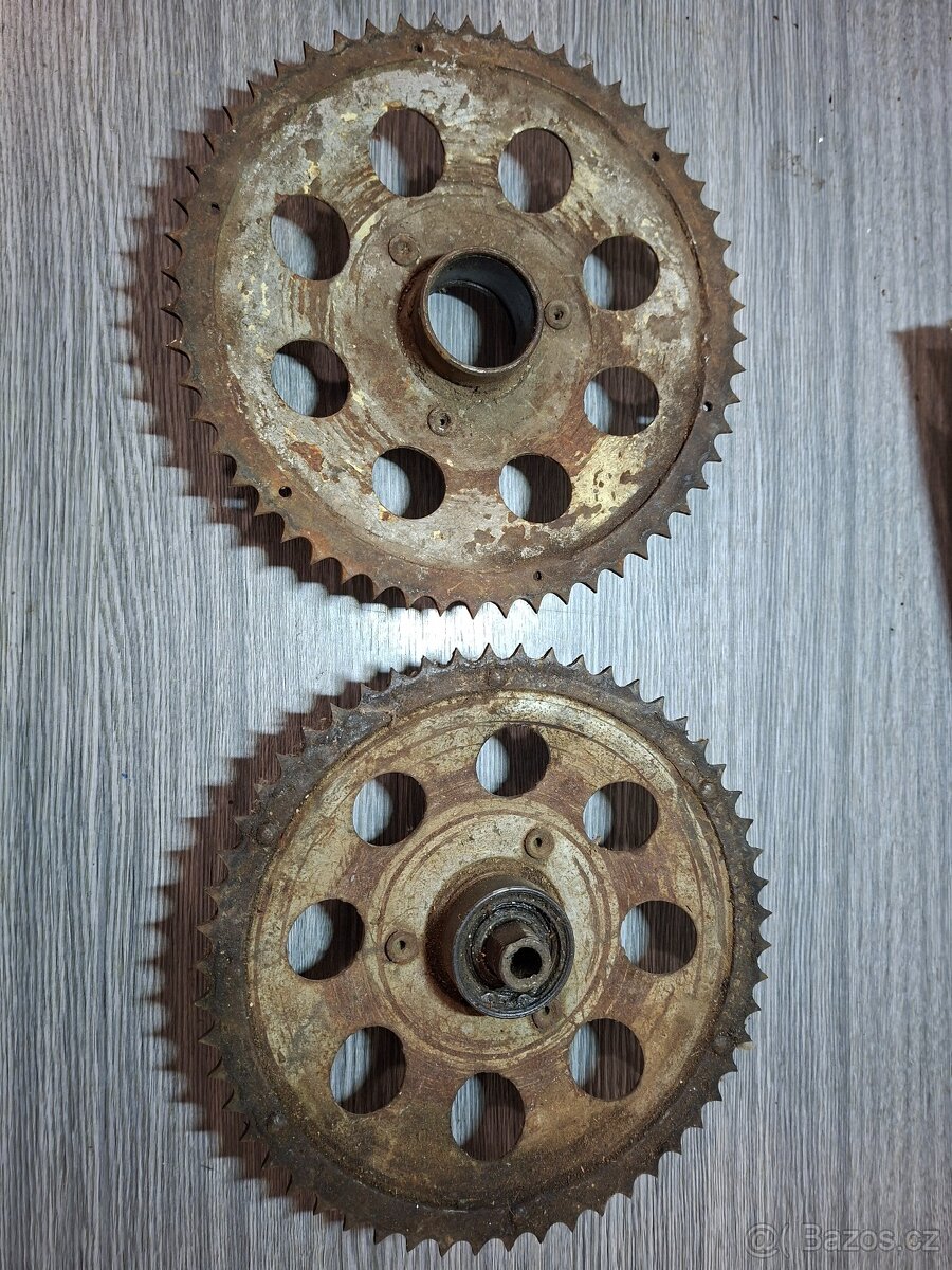 Jawa 50 pionyr, mustang- rozety