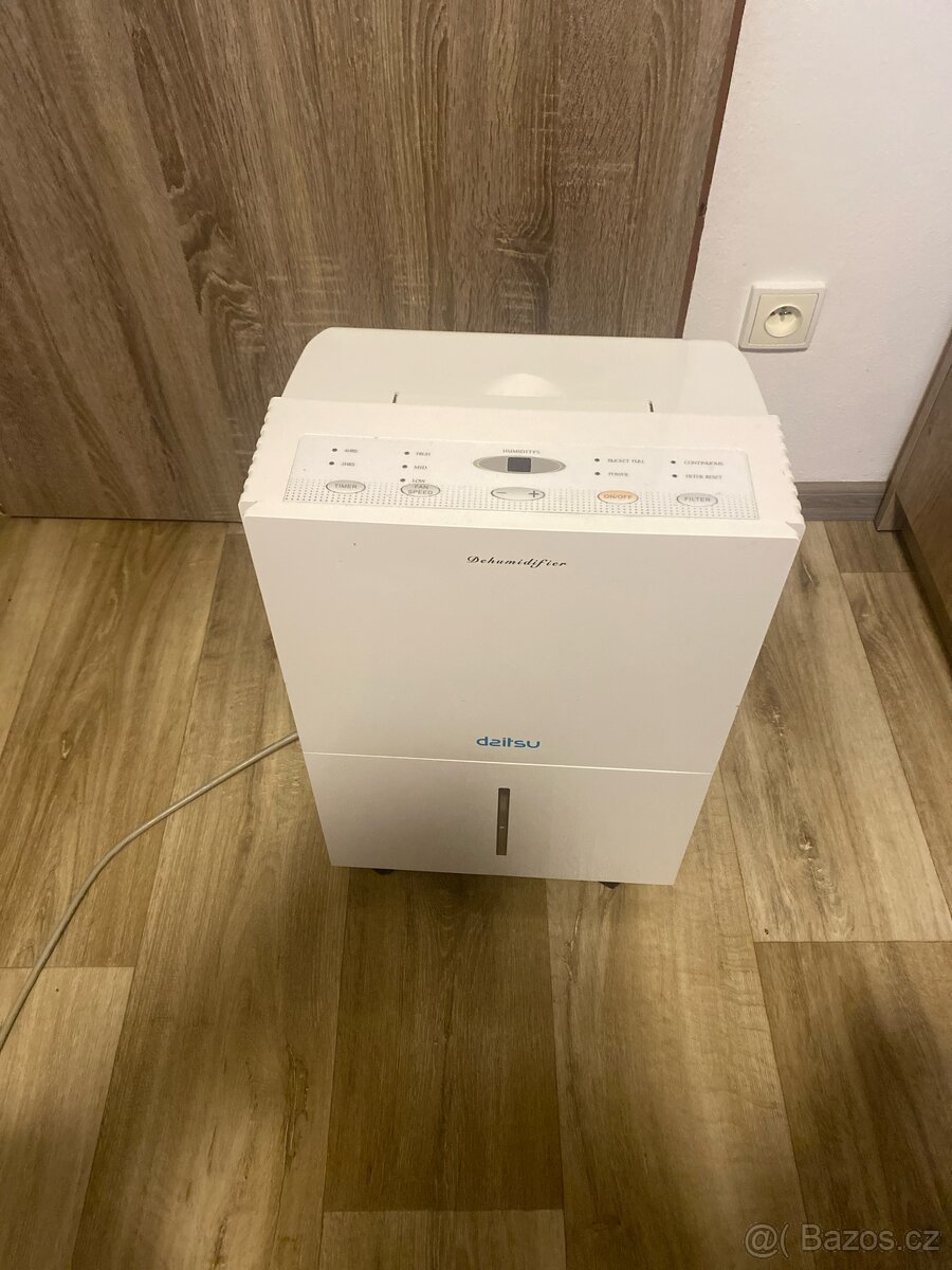 Půjčím vysoušeče,odvlhčovače,řešení plísní,zamlžování oken.