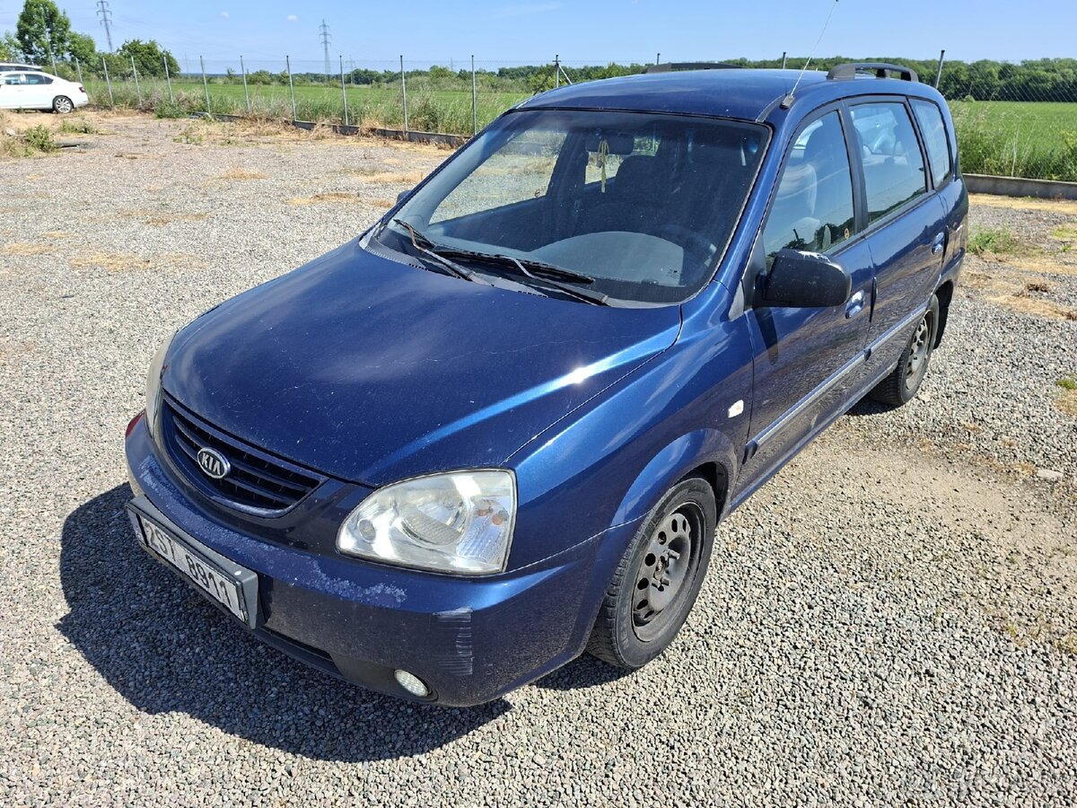 Kia Carens-2.0i