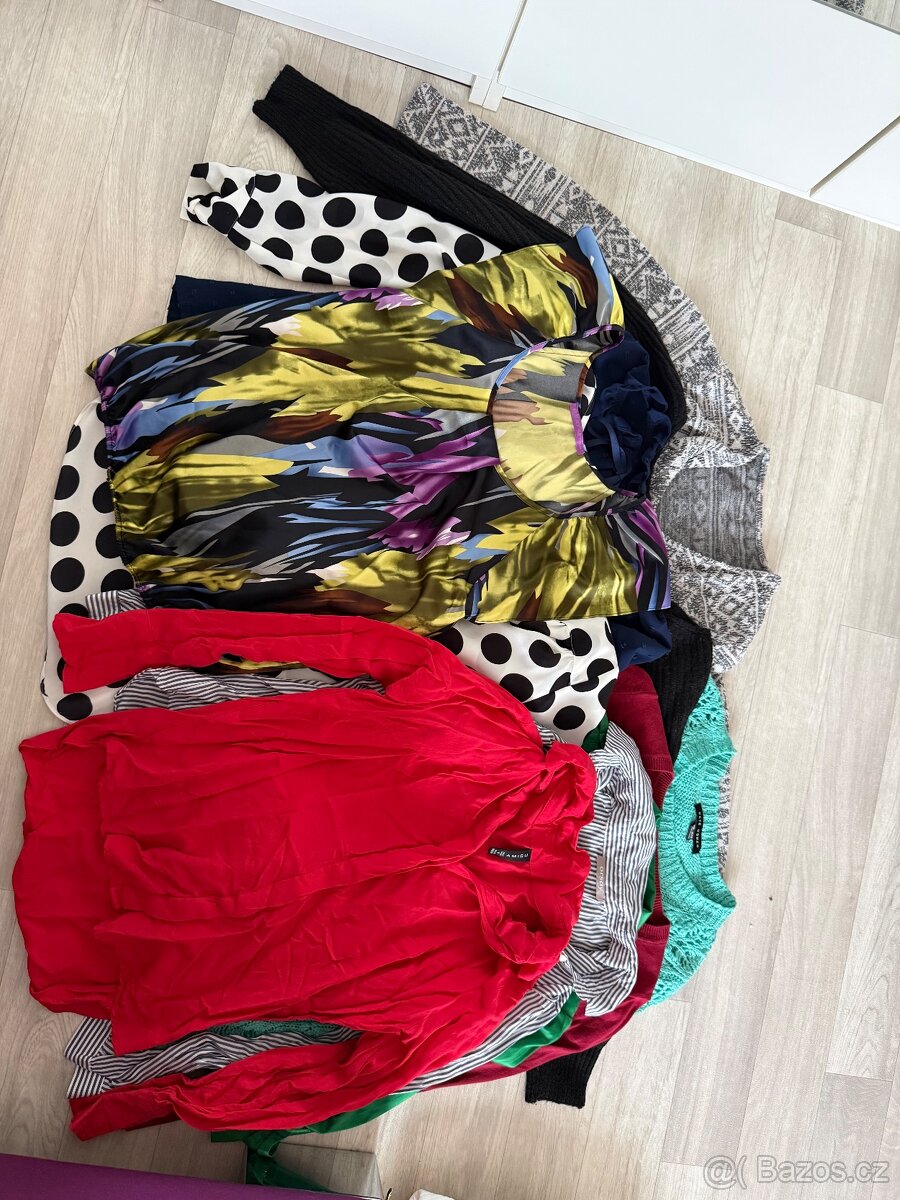 Mix dámského oblečení 17ks