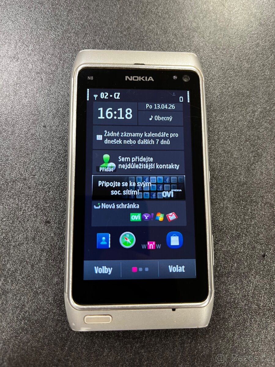 Nokia N8