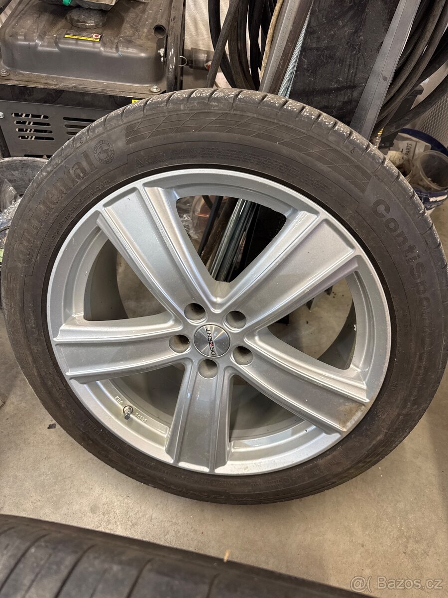 Kola Dezent 265/45R20
