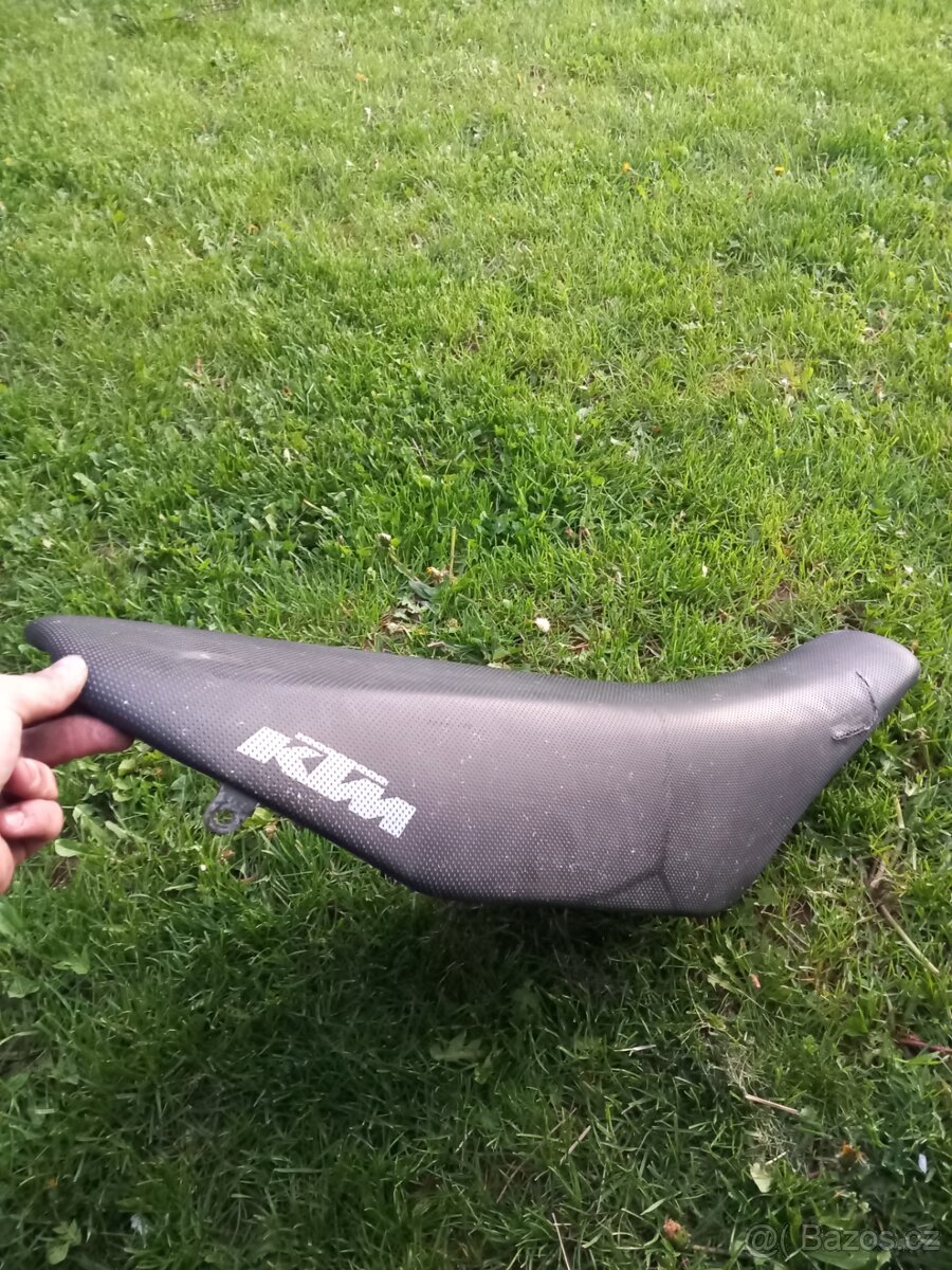 Ktm exc 2002 sedlo