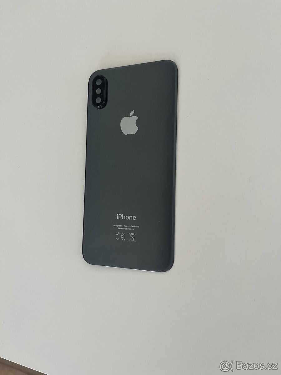 Sklo zadního housingu iPhone xs.