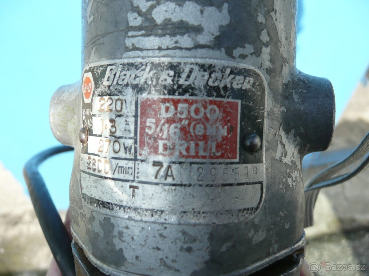 Malá ruční vrtačka Black&Decker z 50.let/20 stol.