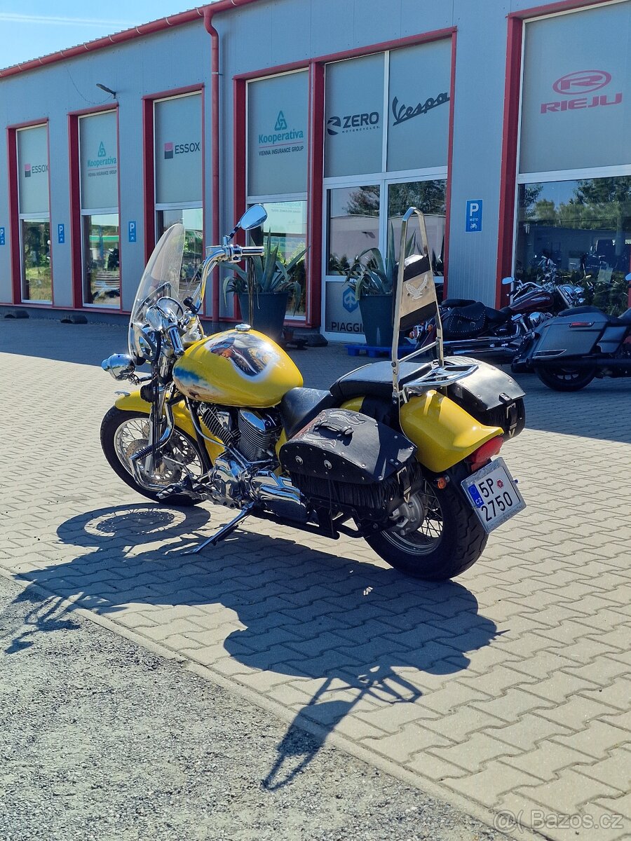 Yamaha XVS 1100 DragStar/V-Star stylový cruiser