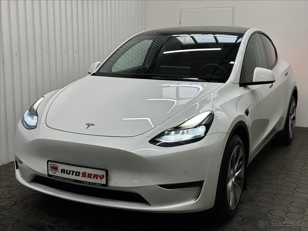 Tesla Model Y Long Range AWD Bílá Perleť