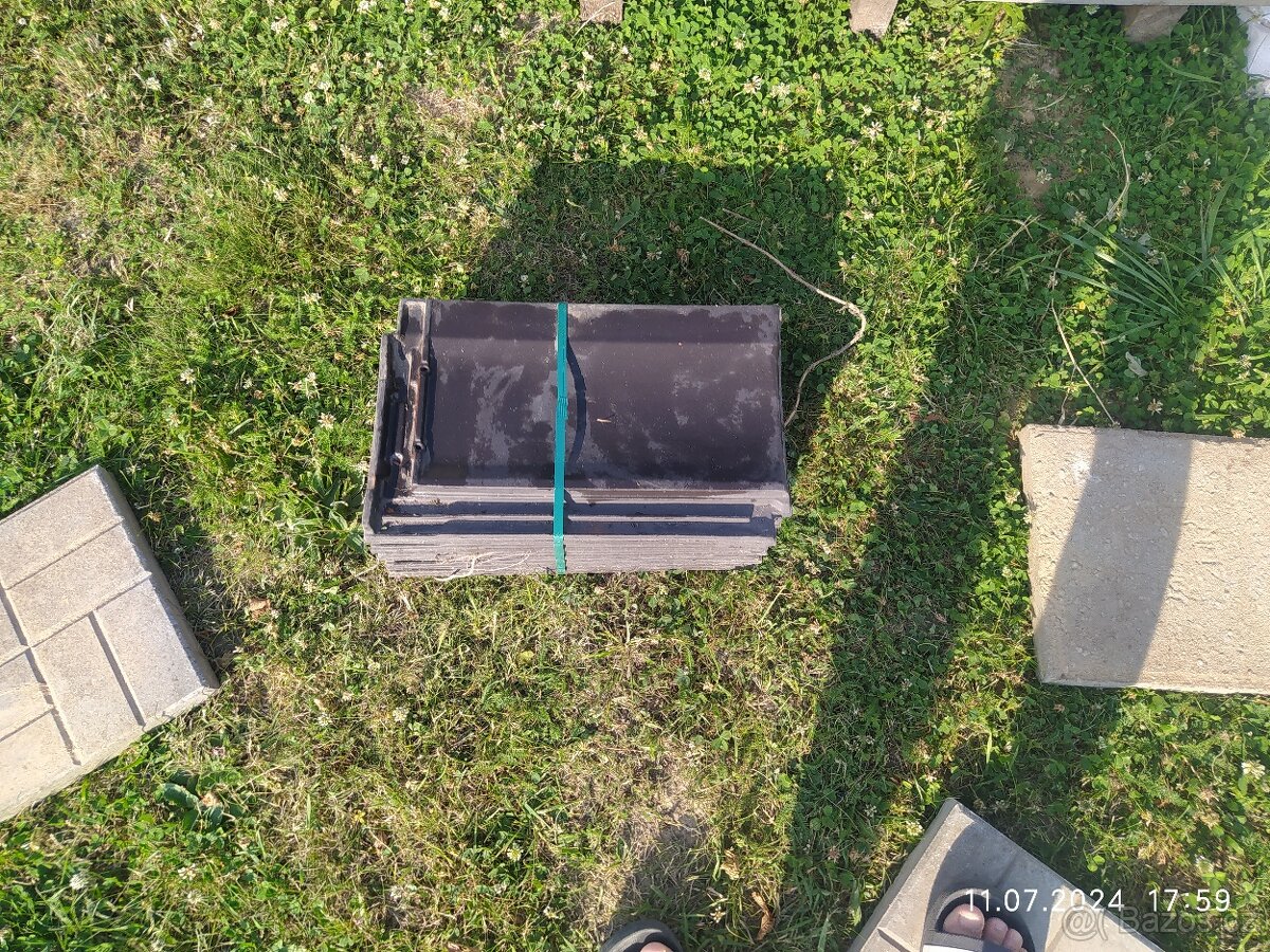 Střešní tašky Tondach Stodo 12 engoba černá