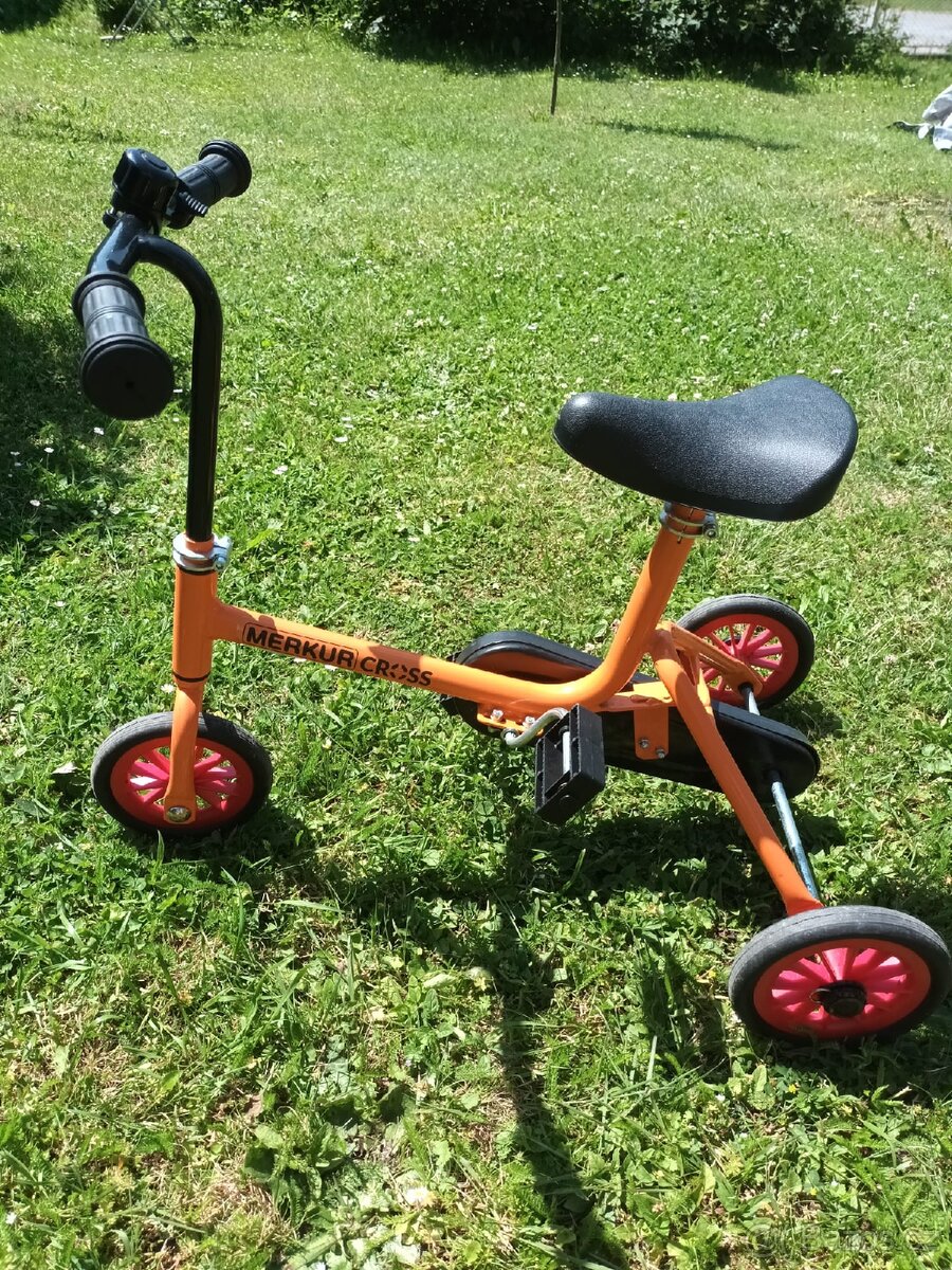 Dětská tříkolka