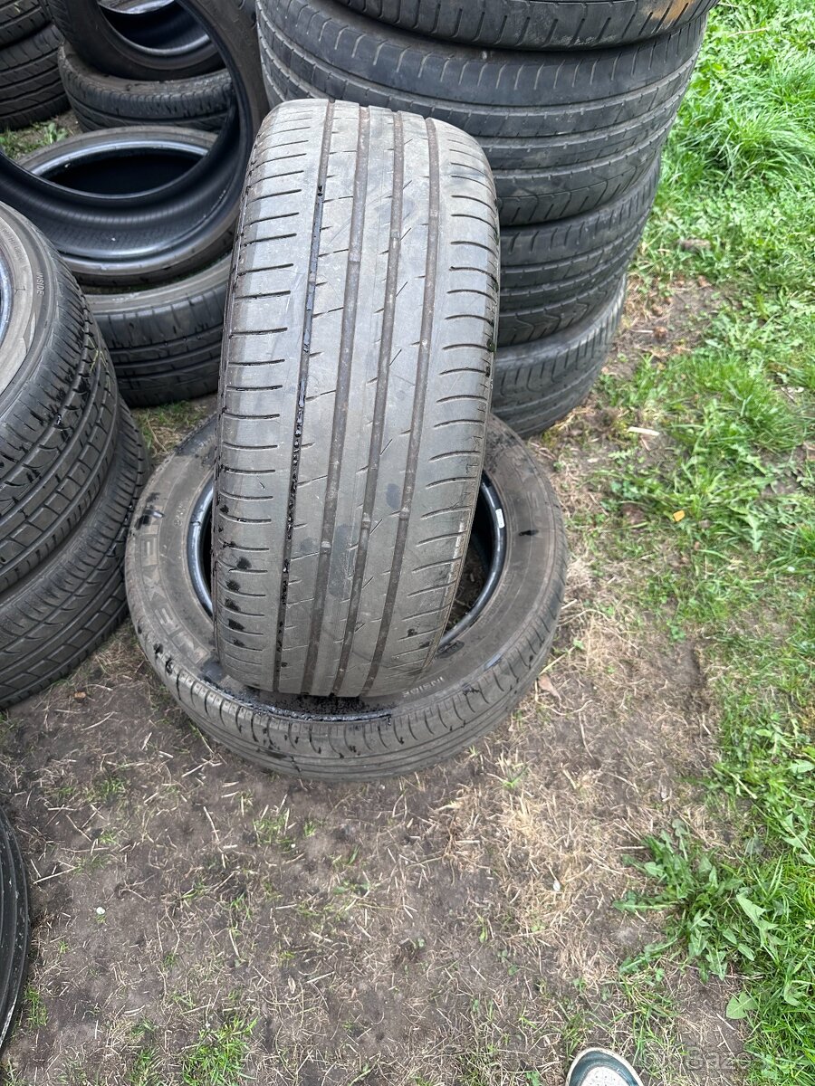 2ks letních pneu 215/55 R17 - Nexen