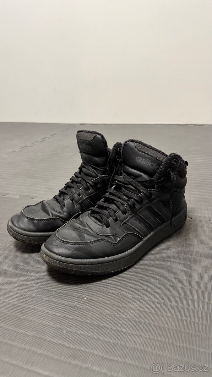 Adidas Hoops 3 wtr vel. 45 3/2
