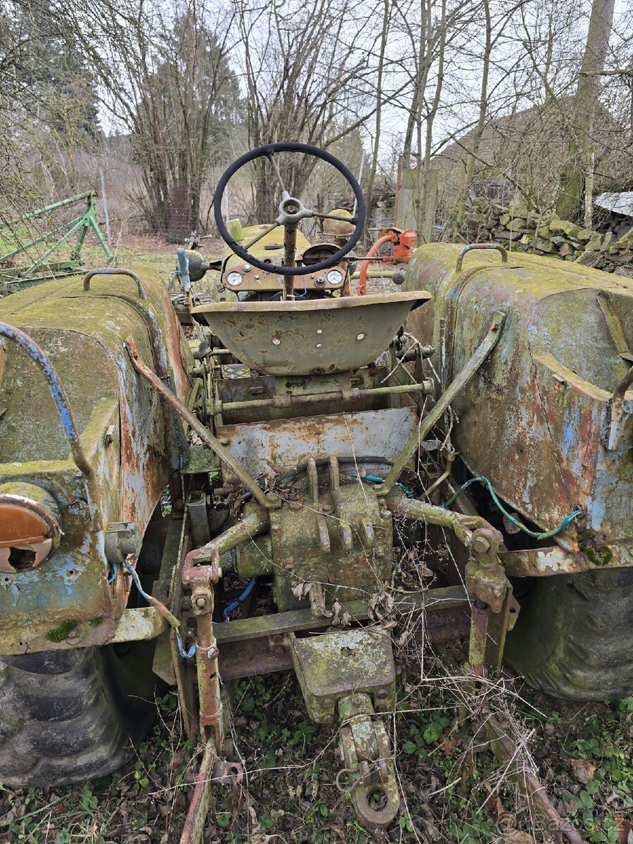 Kolový traktor
