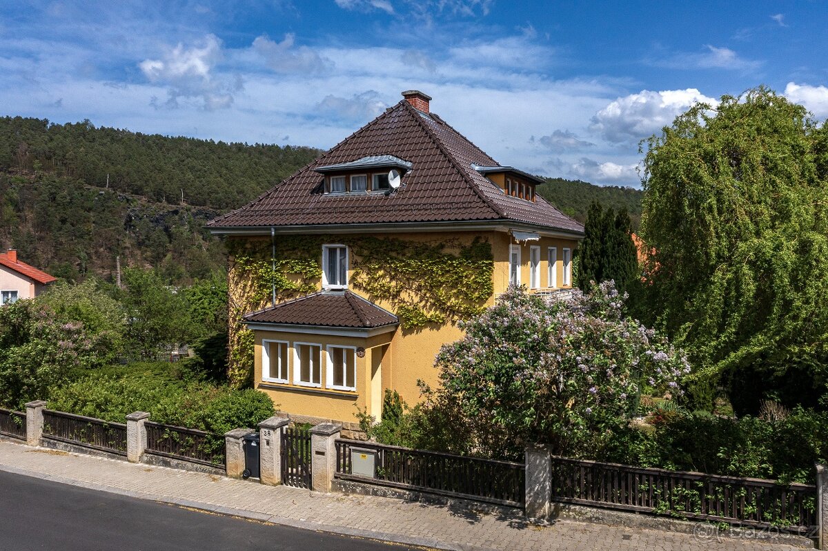 Prodej rodinného domu 250 m², pozemek 730 m²