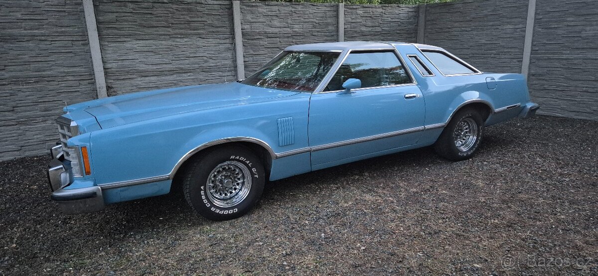 Ford T-bird V8 automat.
