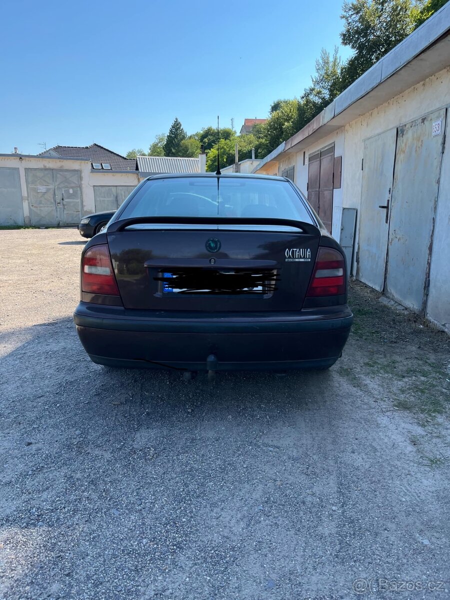 Škoda Octavia 1