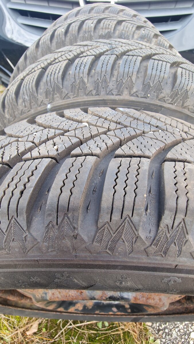 Zánovní zimní pneumatiky 165/70 R14 T