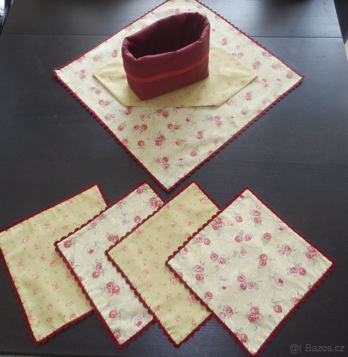 ubrusy, dečky, podkafíčka - ruční práce nové