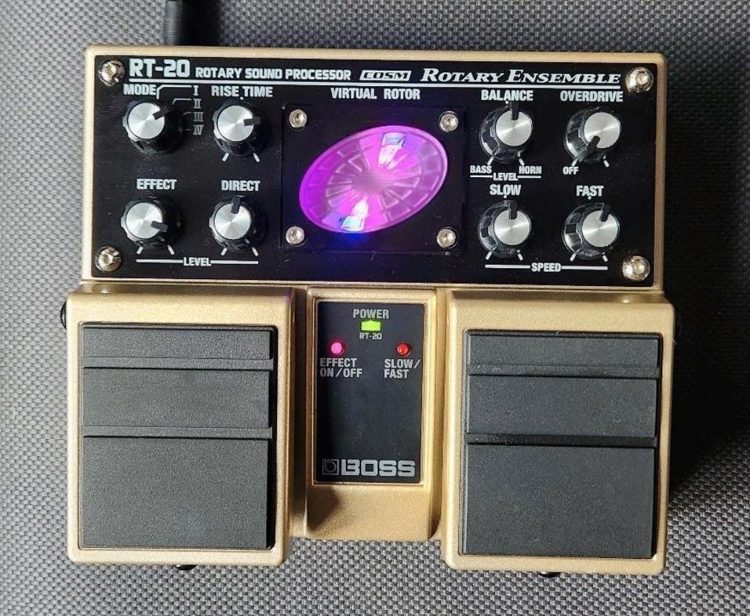 Boss RT 20 Rotary Ensemble Efekt pro kytary a klávesy