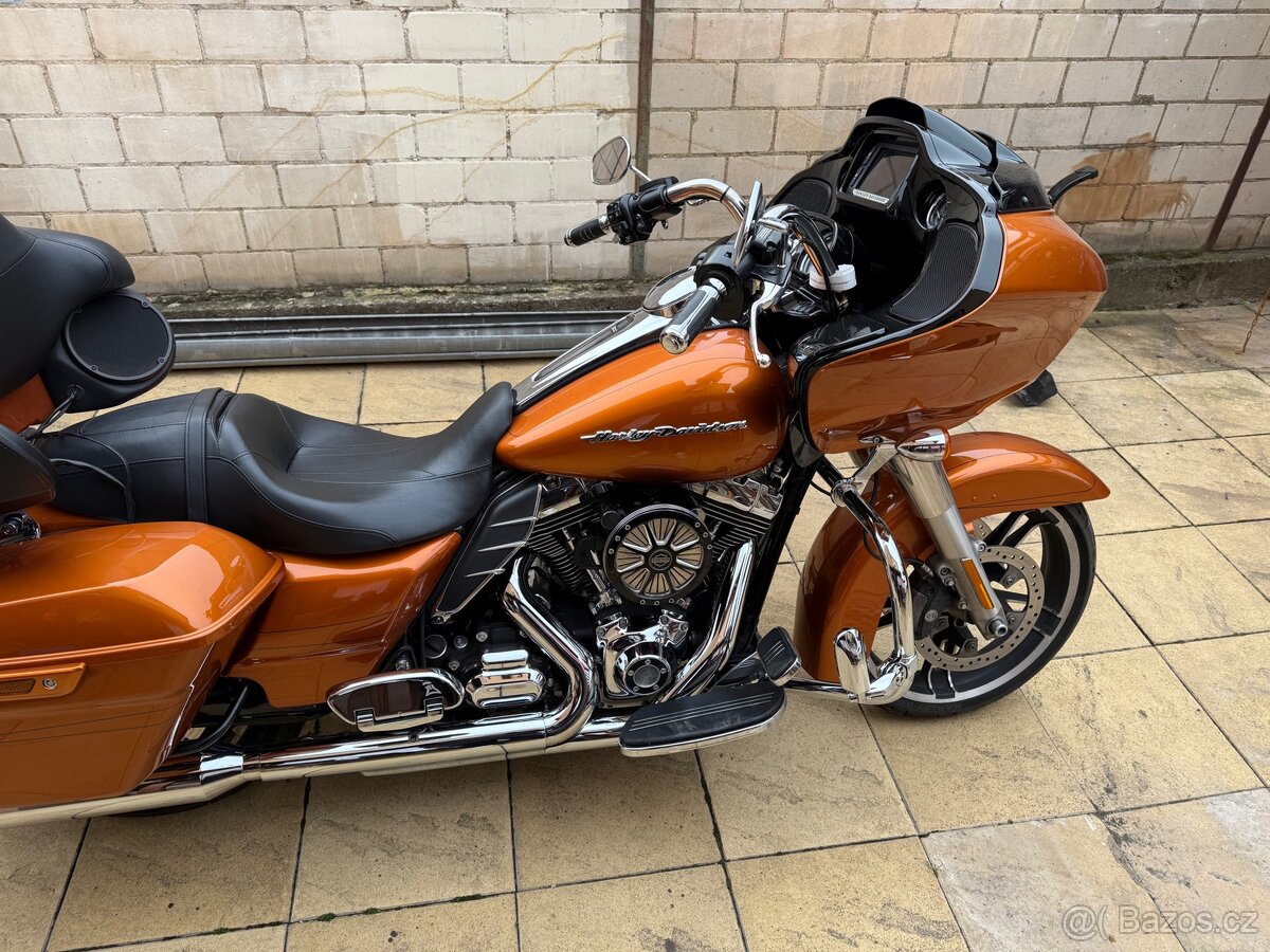 Harley davidson road glide speciál