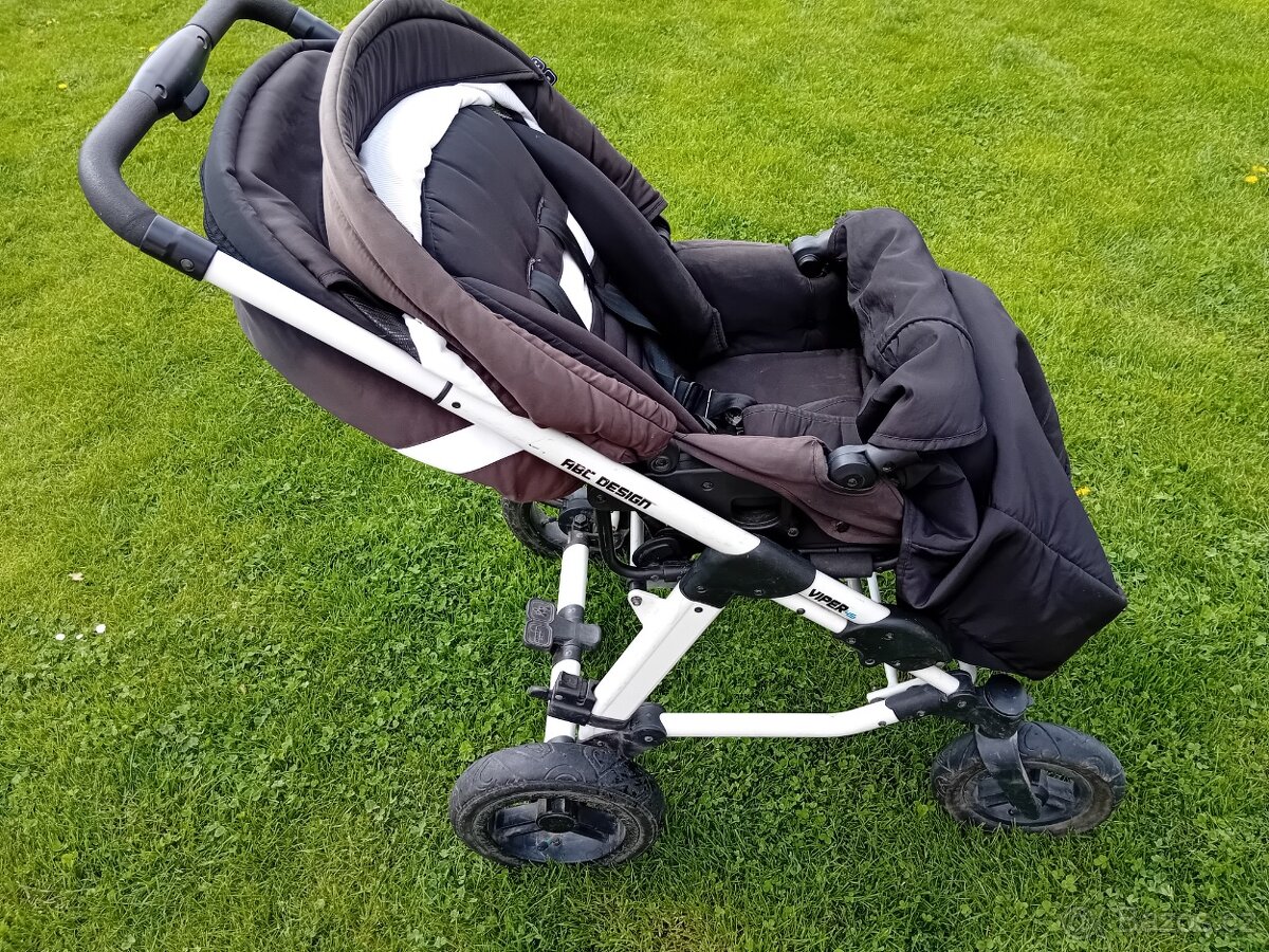 Kočárek, autosedačka