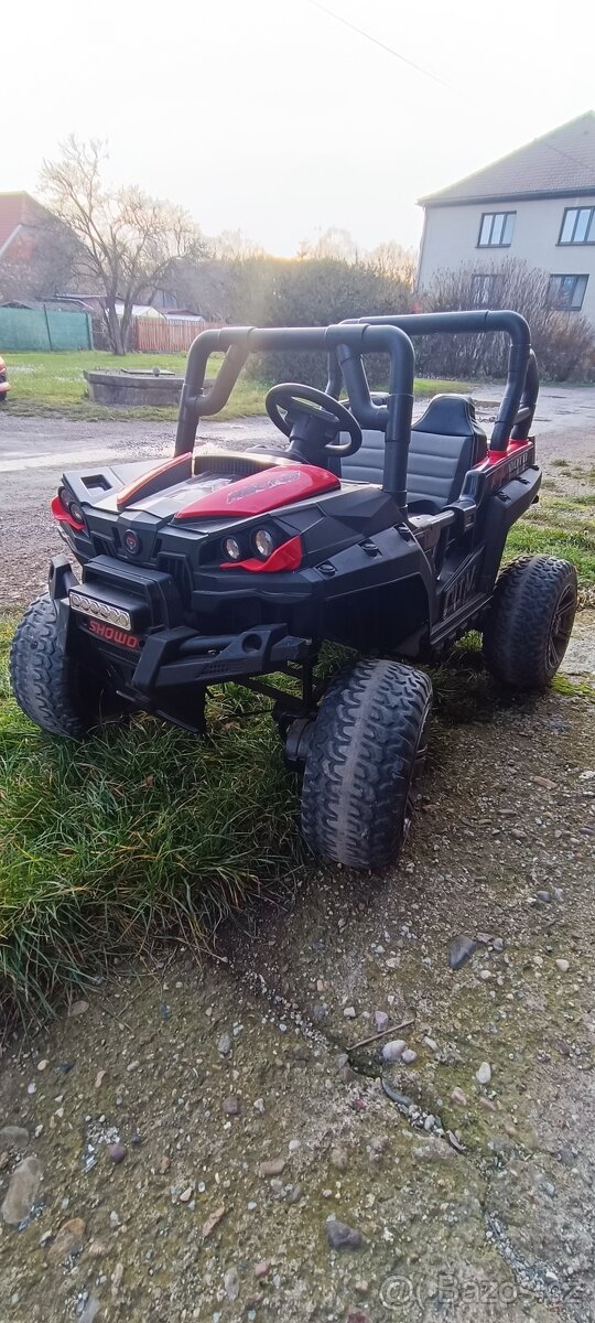 Dětské elektrické auto 4x4