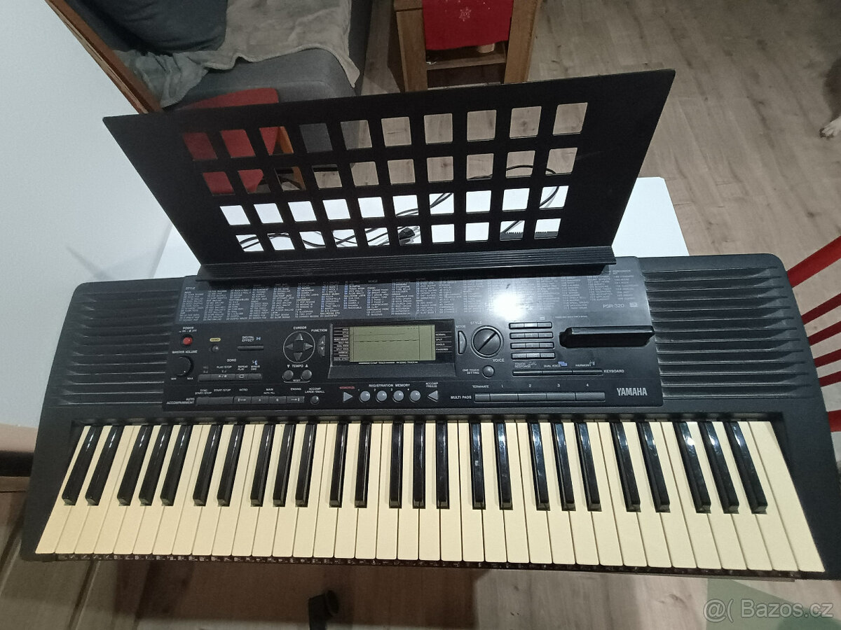 Yamaha PSR-320