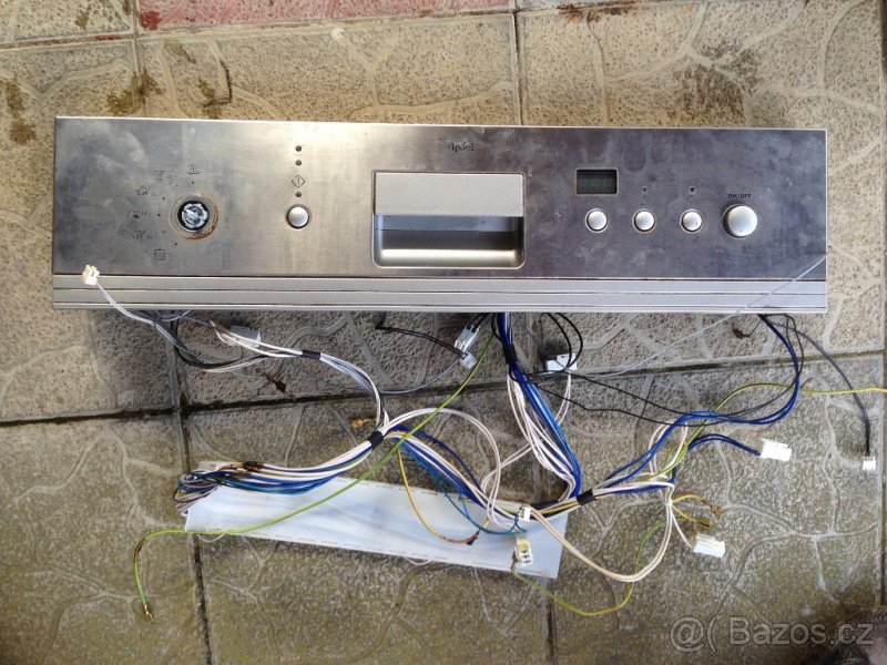 Náhradní díly na Whirplool 8536/1