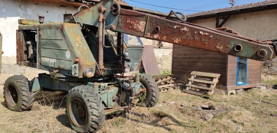 Fortschritt T 174 kolový nakladač - model 1