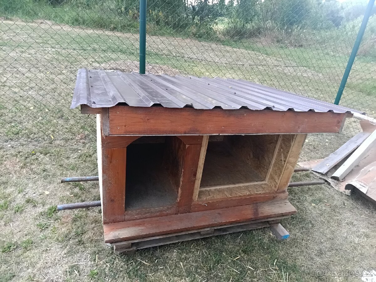 Prodám zateplenou psí boudu .