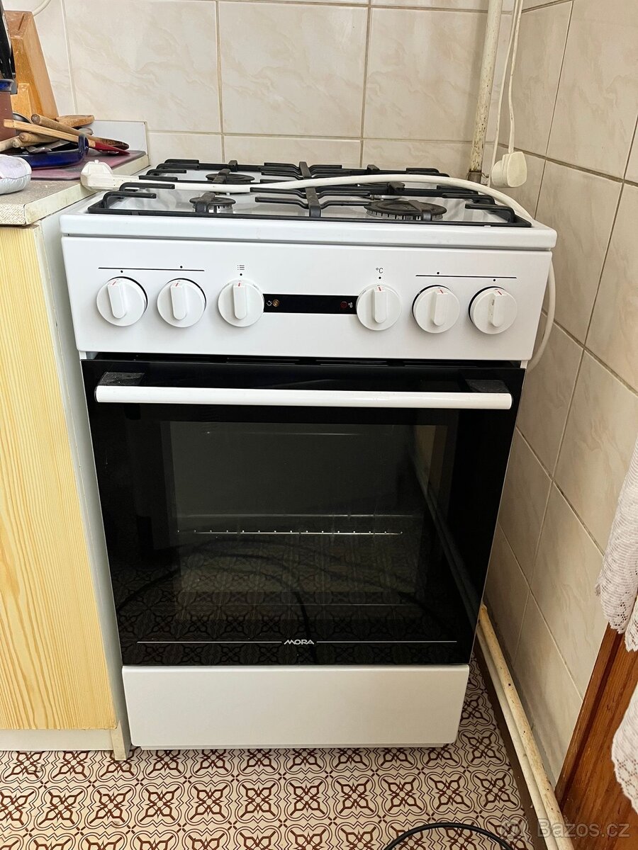 Kombinovaný sporák mora