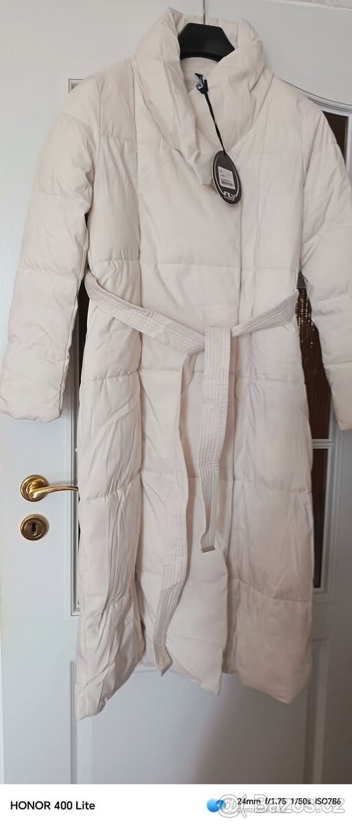 Prodám péřový nový kabát