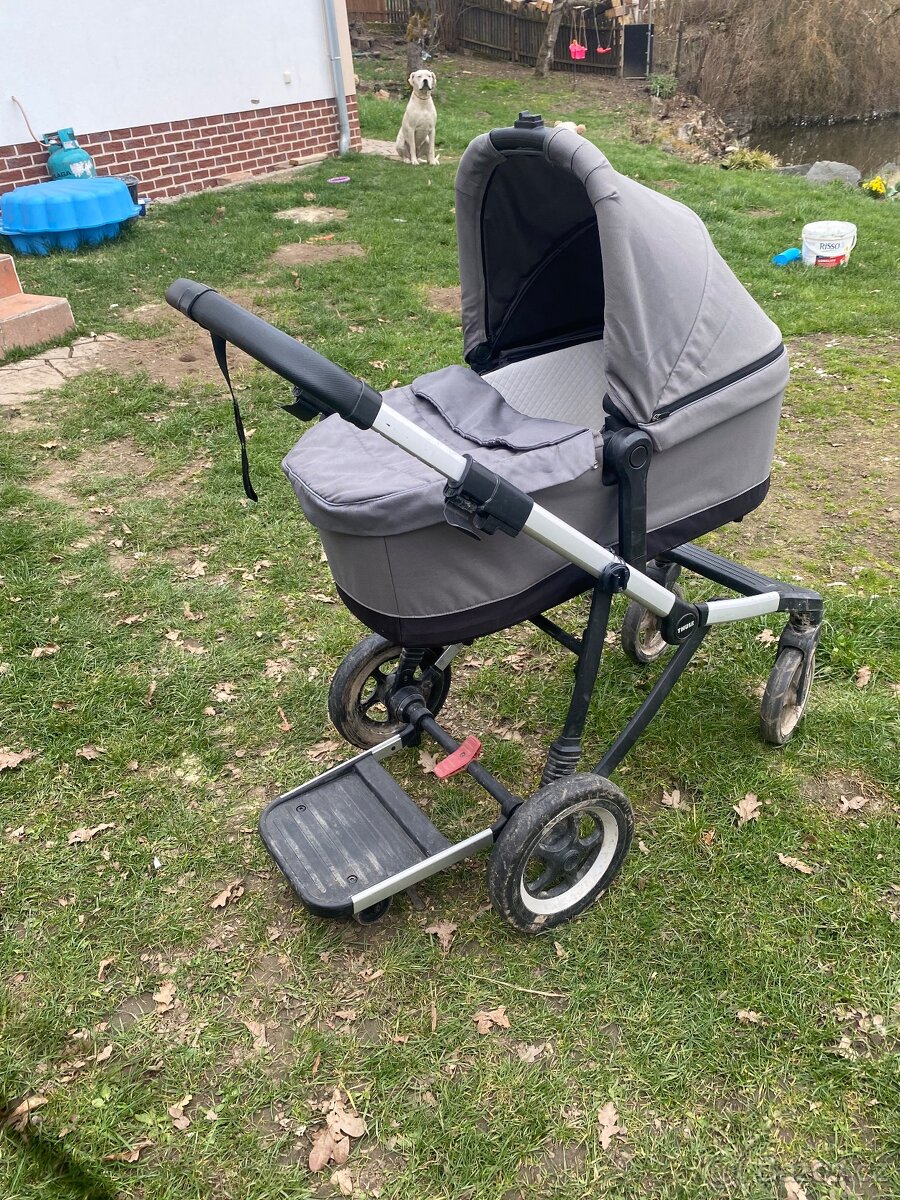 Thule sleek vcetne skejtu