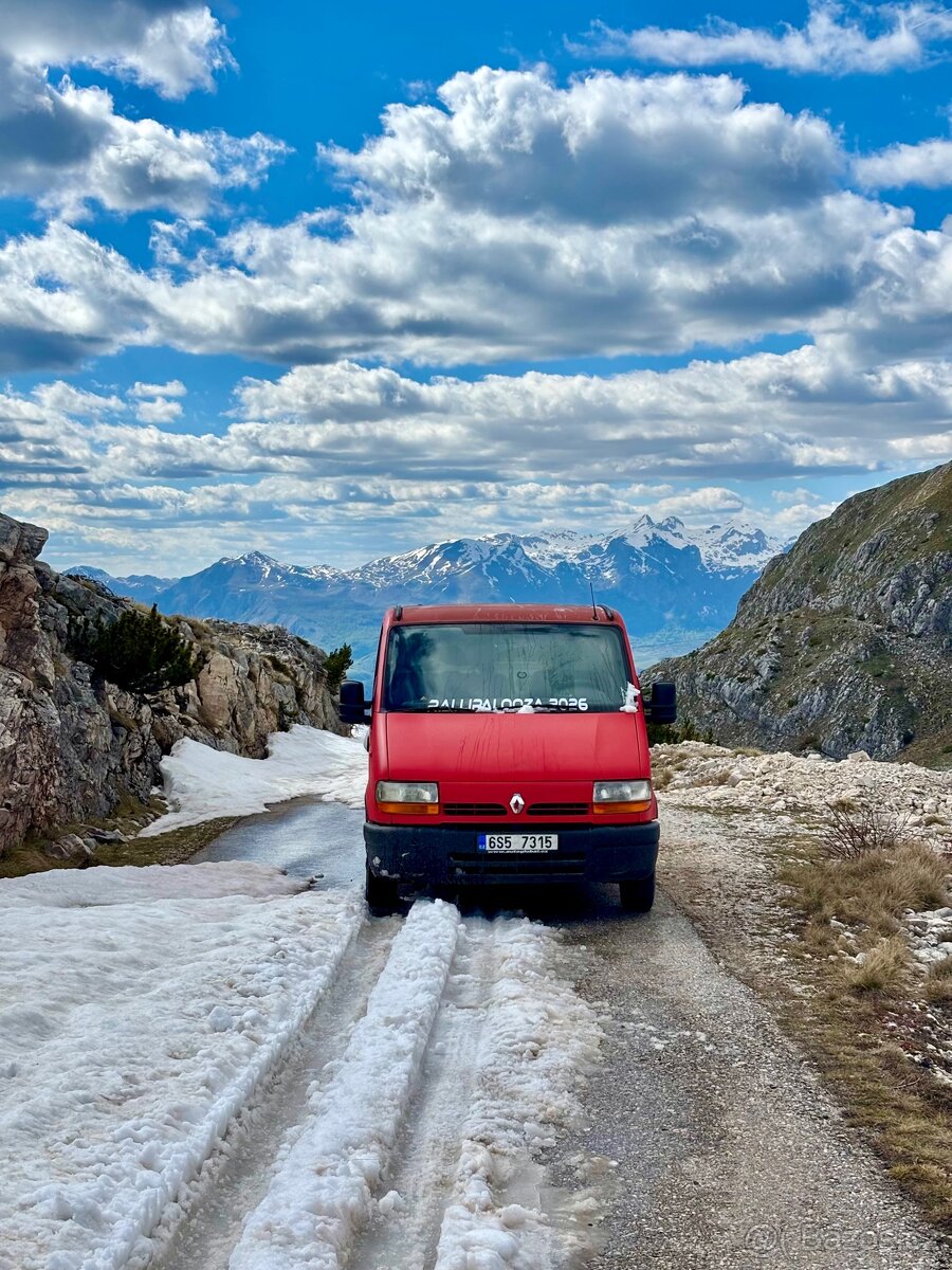 Renault Master 2,5D - Obytná dodávka
