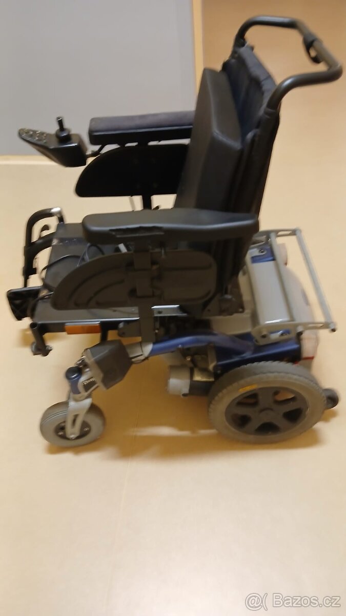 Prodám elektrický invalidní vozík