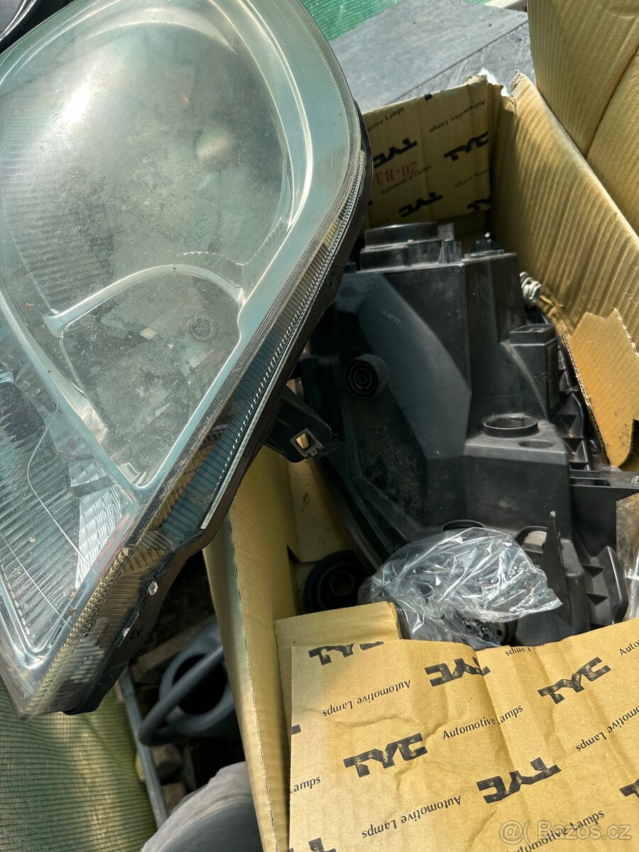 Přední světla Valeo Opel Vivaro