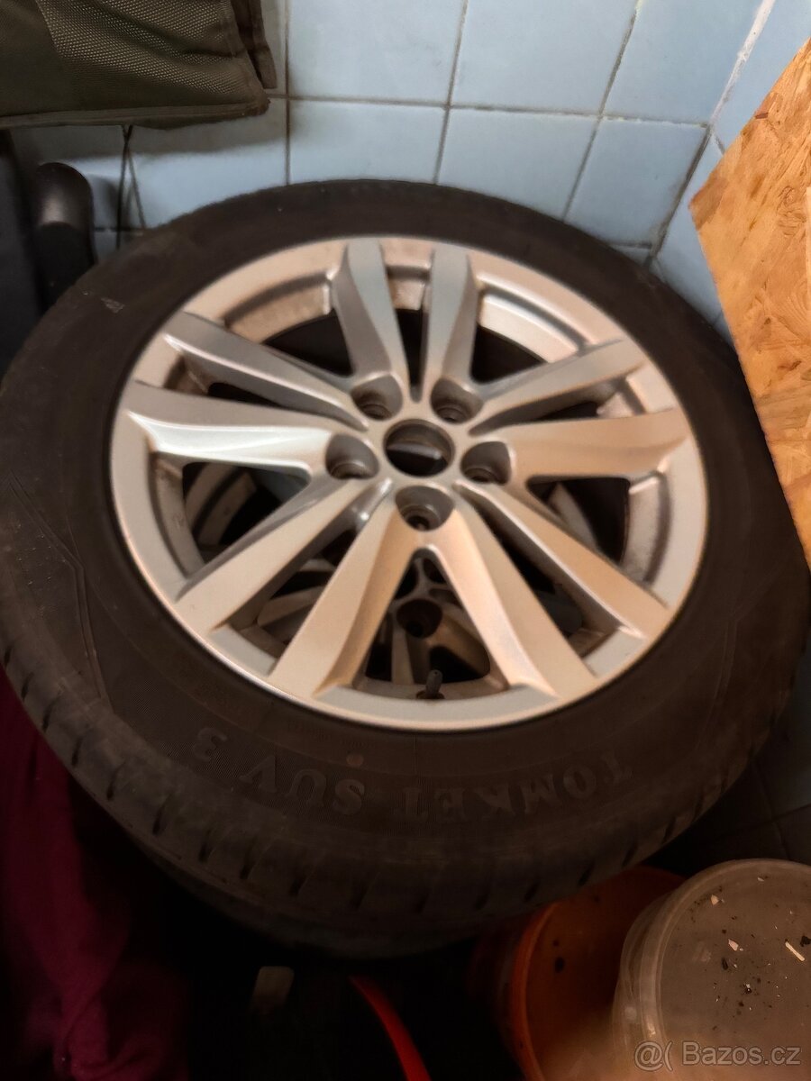 Originál Alu kola Mitsubishi ASX s letní pneu .Dobry stav vz