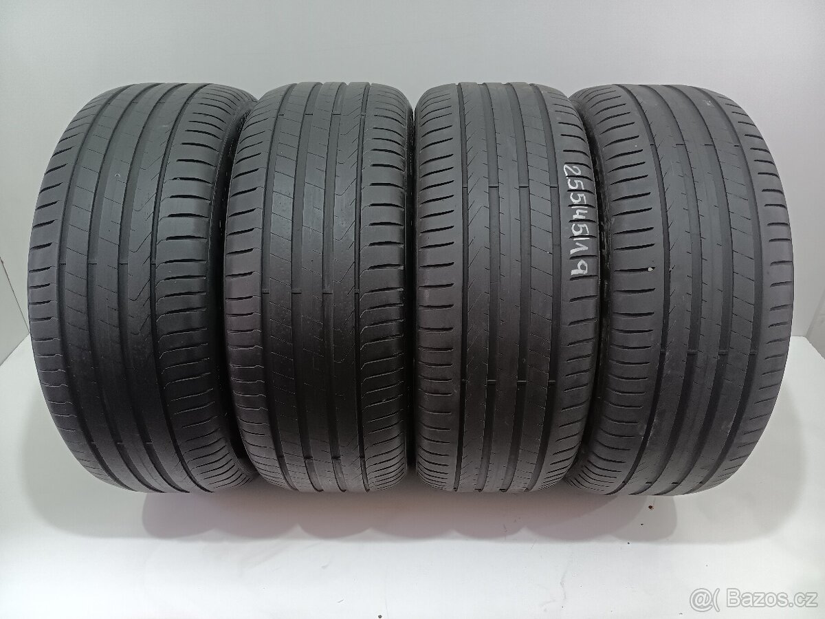 Letní pneu 255/45/19 Pirelli