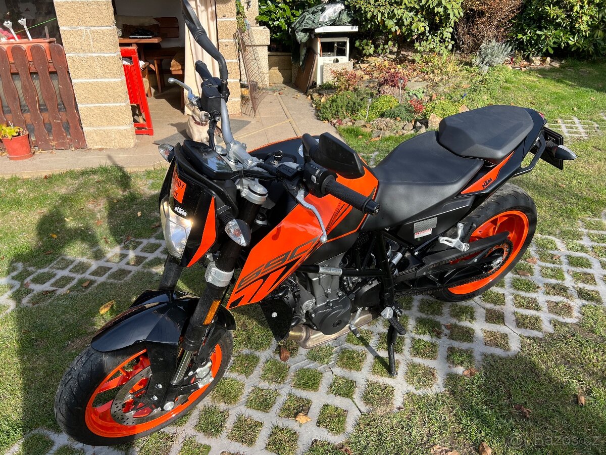 KTM DUKE 690