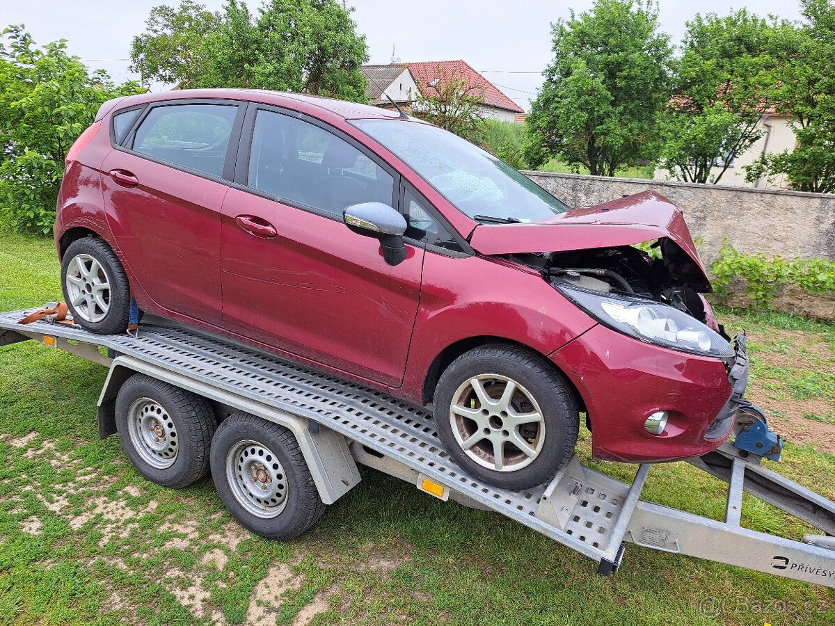 Ford Fiesta 1.25i - díly z vozu