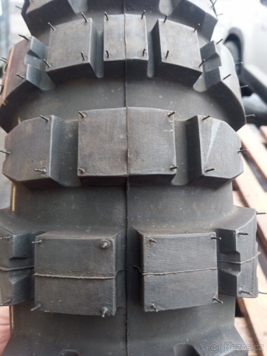 Moto pneu, pneu na motorku enduro