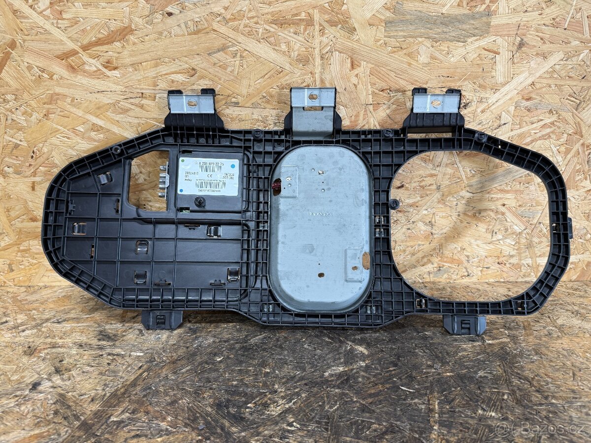 ANTÉNÍ ZESILOVAČ MERCEDES W164 A2518202275