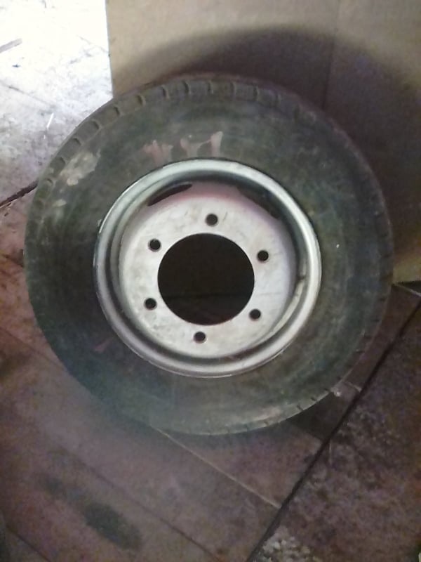 Disk s pneu na Iveco