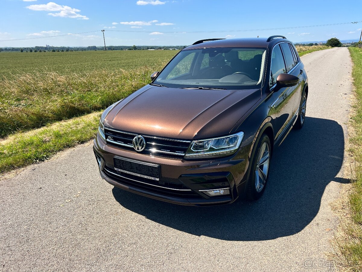 ► VW TIGUAN 1.4 TSI 110KW R-LINE VIRTUAL-LED-NAVI-ACC-TAŽNÉ