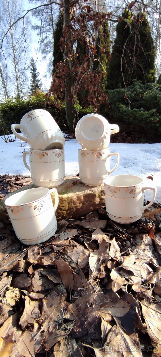 Retro porcelánové hrnky 6 kusů