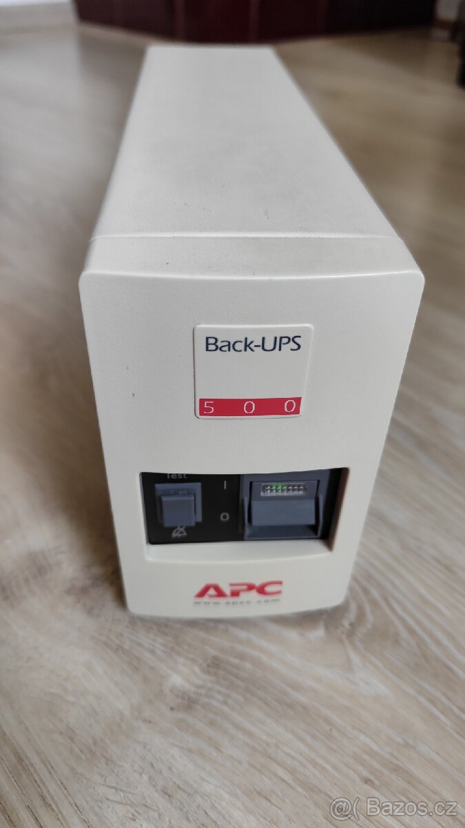 Záložní zdroj APC 500 UPS nová baterie